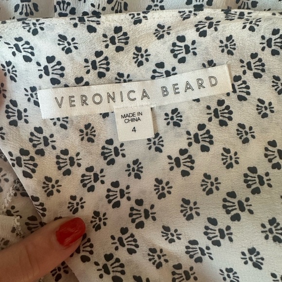 Veronica Beard Floral Black and White Silk Blouse Size 4 - Picture 6 of 7